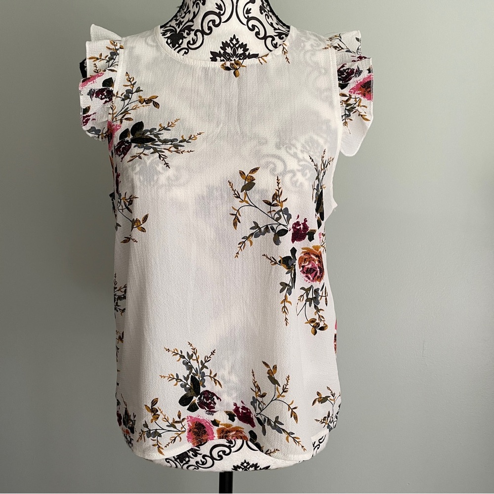 SHEIN White Floral Ruffle Sleeve Top Women’s Size Medium Blouse